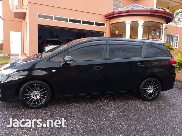 Toyota Wish 1,8L 2011-4