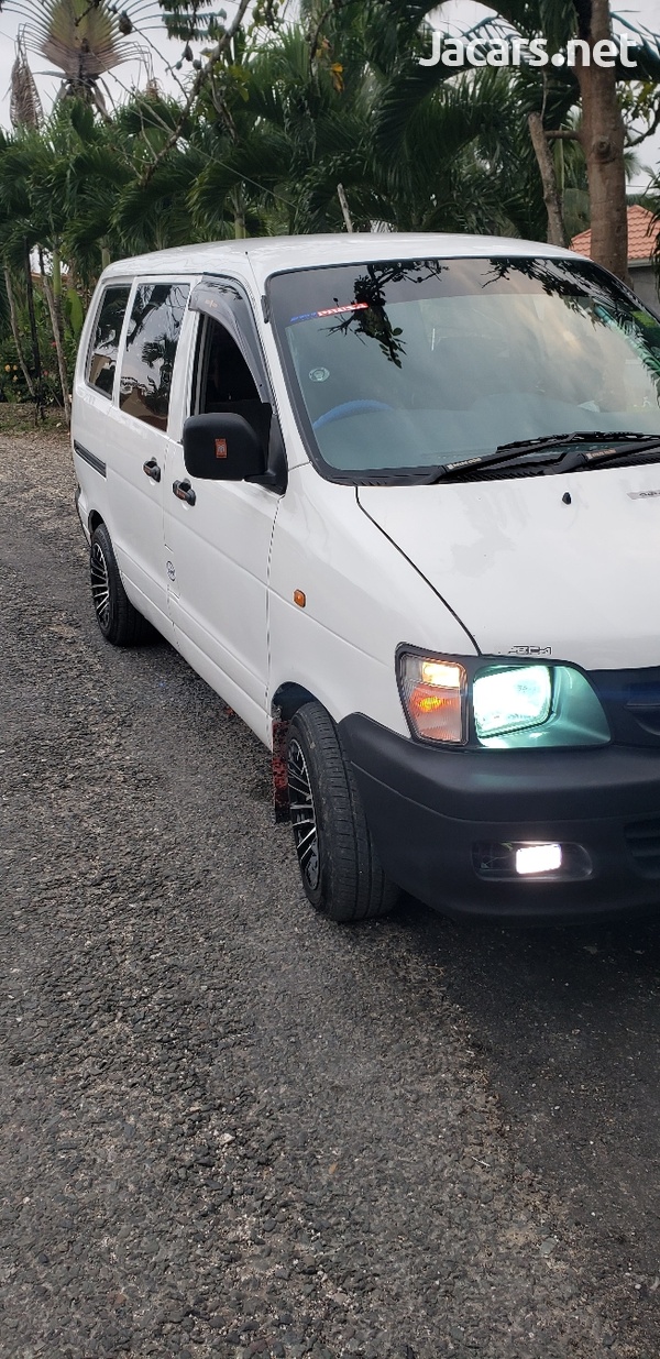 2003 Toyota LiteAce-3