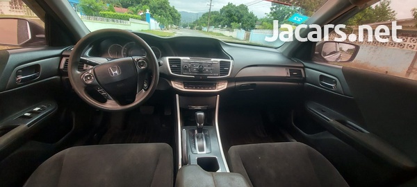 Honda Accord 2,5L 2013-5