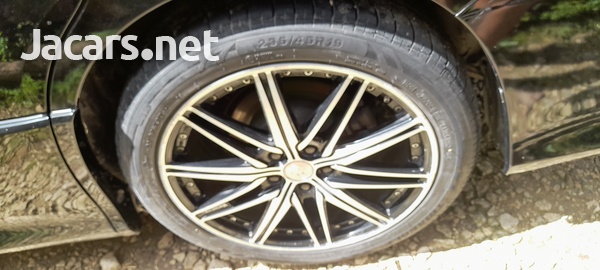Toyota Noah 2,0L 2014-15
