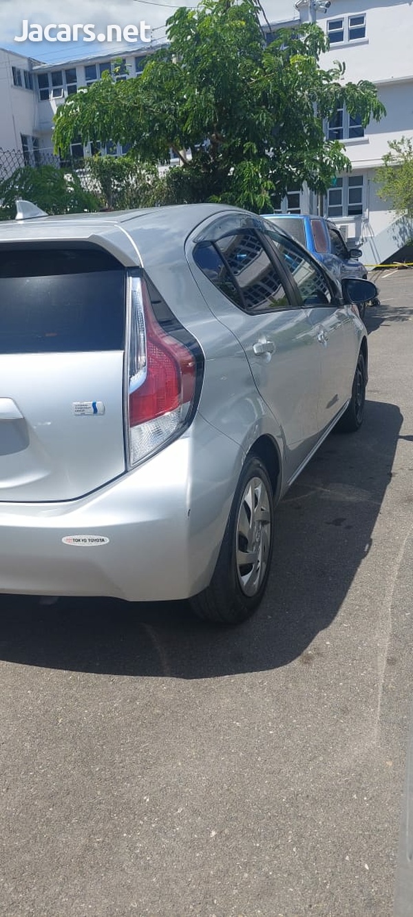 Toyota Aqua 1,5L 2015-2