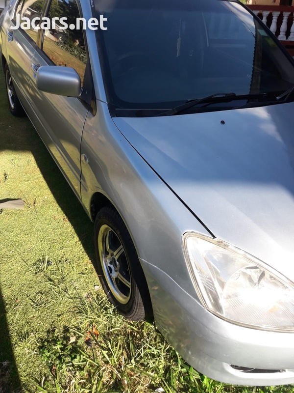 Mitsubishi Lancer 1,5L 2005-3