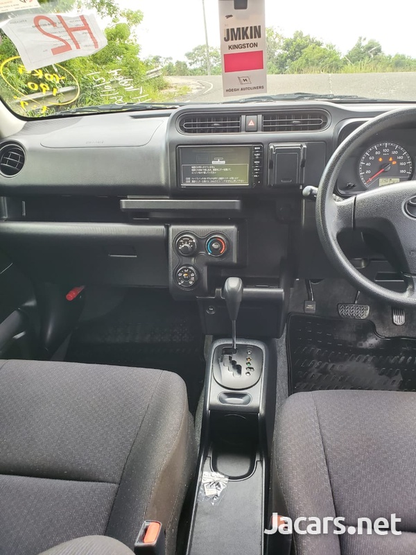 Toyota Probox 1,5L 2016-11
