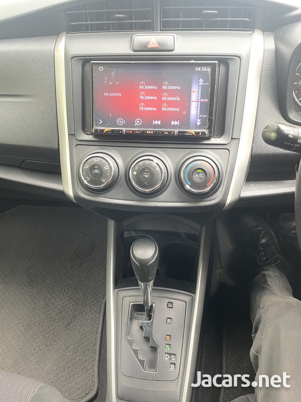 Toyota Fielder 1,5L 2017-11