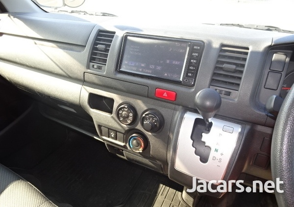 Toyota Regius 1,9L 2016-13