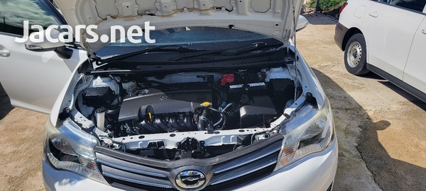 Toyota Axio 1,5L 2015-6