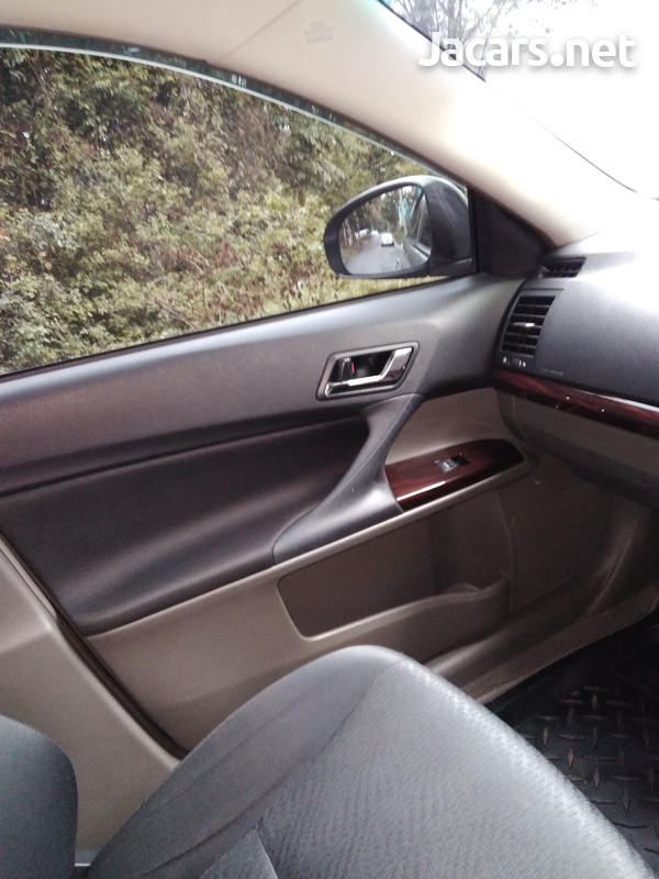 Toyota Mark X 2,5L 2011-5