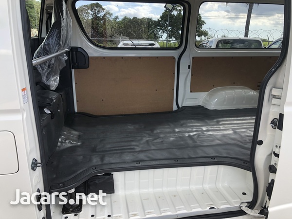 2017 Toyota Hiace-10