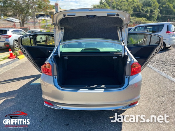 Honda Grace 1,5L 2016-7