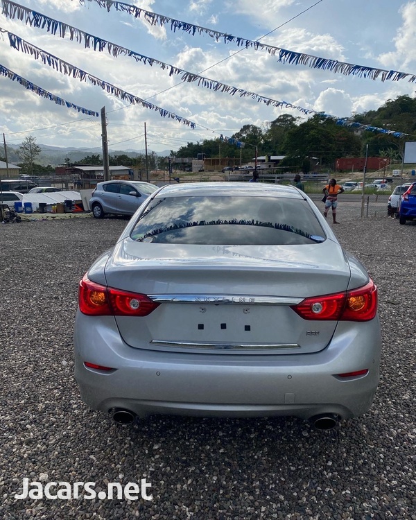 Nissan Skyline 3,5L 2015-6