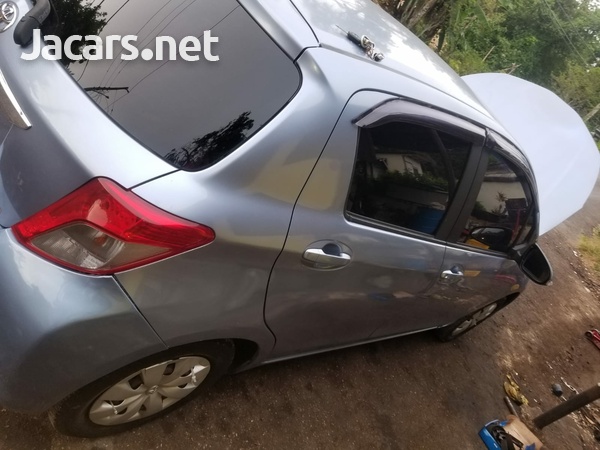 Toyota Vitz 1,3L 2013-6