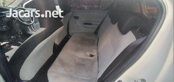 Toyota Aqua 1,5L 2014-5