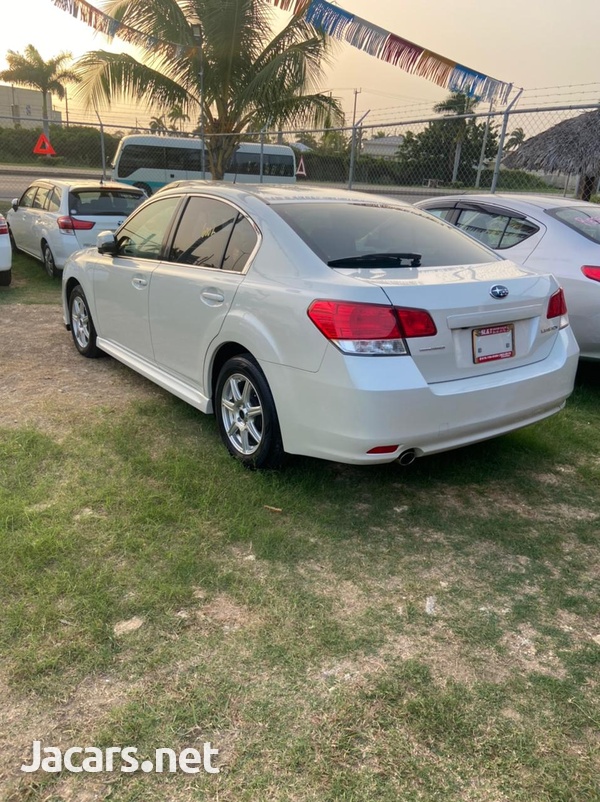 Subaru Legacy 2,0L 2013-4