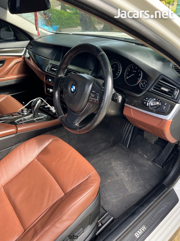 BMW 5-Series 2,8L 2012-7