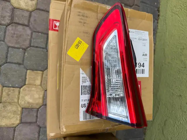 Genuine 2016-2019 Toyota Vitz Tail Light Trunk Garnish - RIGHT SIDE, Manchester