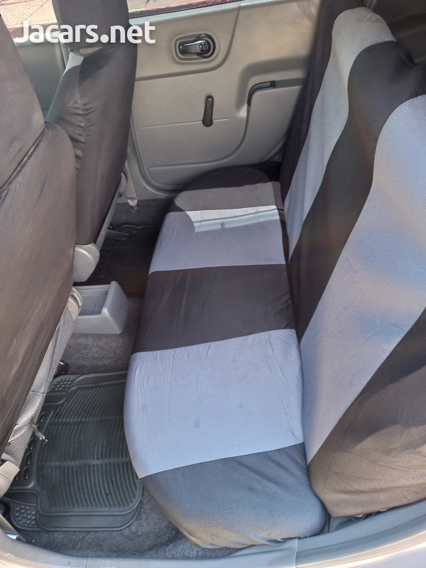 Nissan AD Wagon 1,5L 2016-4