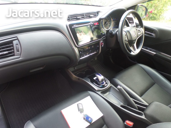 Honda Grace 1,5L 2015-8