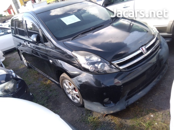 Toyota Isis 1,8L 2012-1