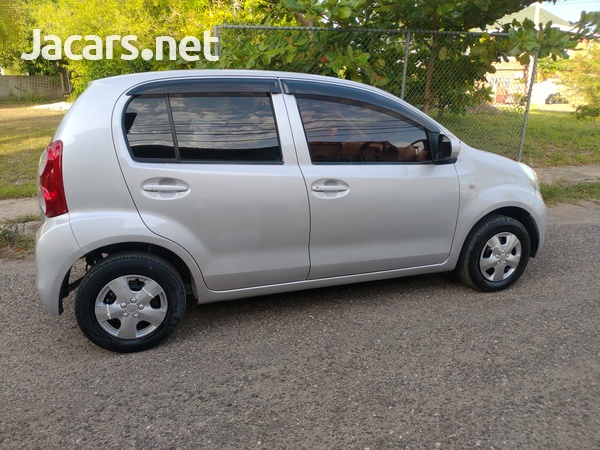 Toyota Passo 1,0L 2011-4