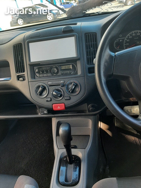 Nissan AD Wagon 1,5L 2016-8