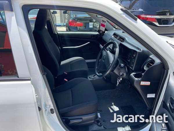 Toyota Succeed 1,5L 2017-7