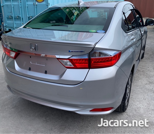 Honda Grace 1,5L 2016-4