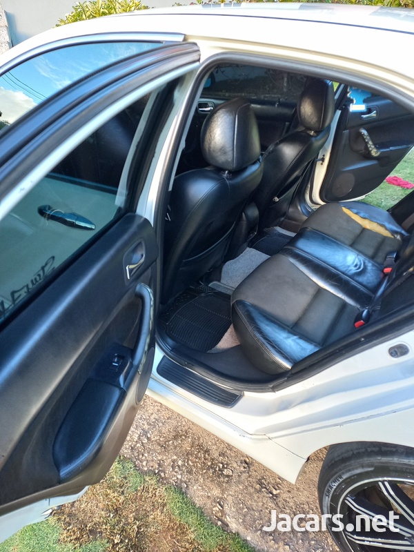 Honda Accord 2,0L 2004-6