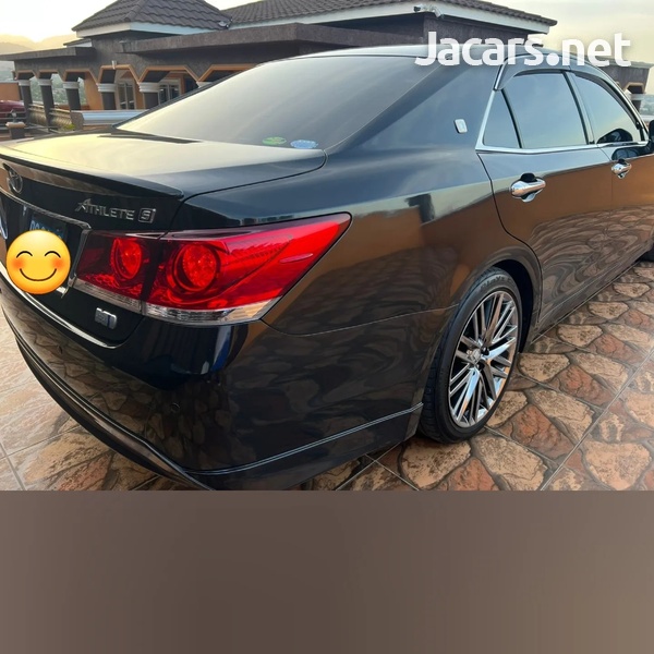 Toyota Crown 2,5L 2014-4
