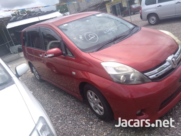 Toyota Isis 1,8L 2012-3