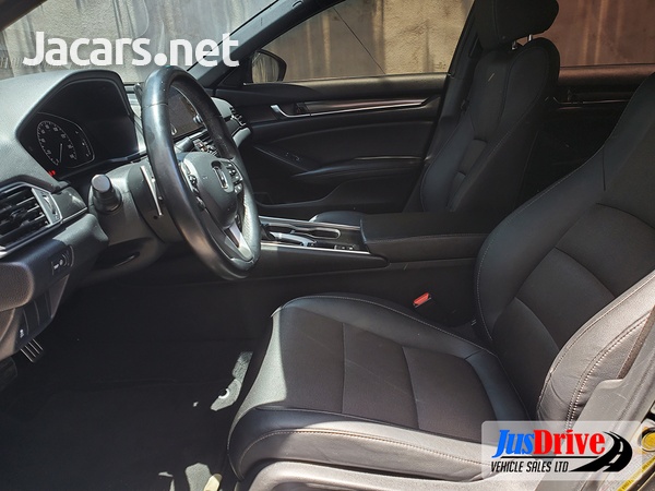 Honda Accord 1,5L 2020-7