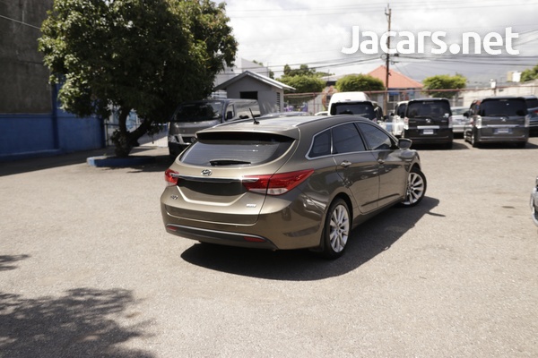 Hyundai i40 2,0L 2013-3
