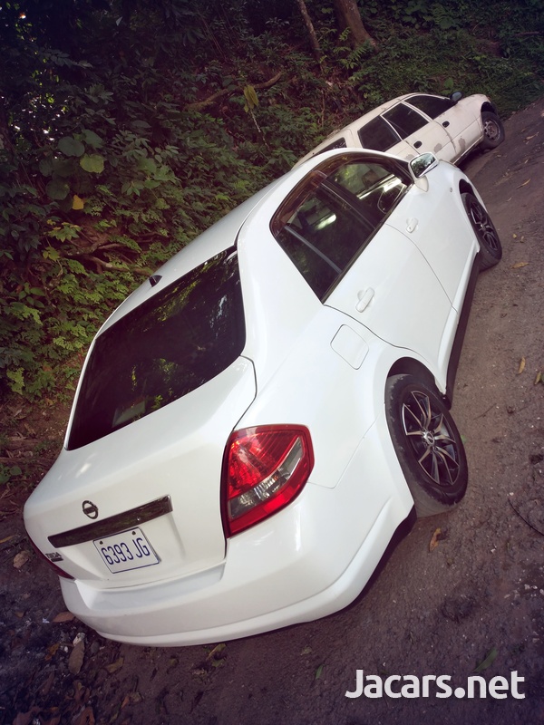 Nissan Tiida 1,5L 2011-11