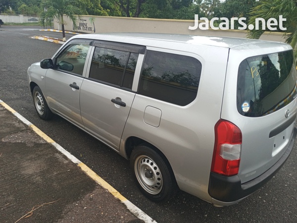 Toyota Probox 1,5L 2016-3