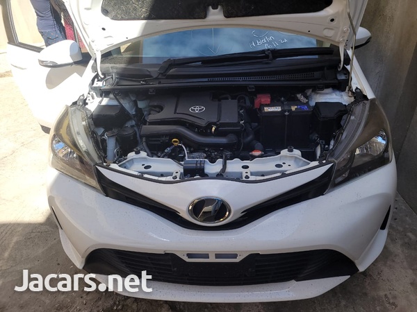 Toyota Vitz 1,3L 2016-6