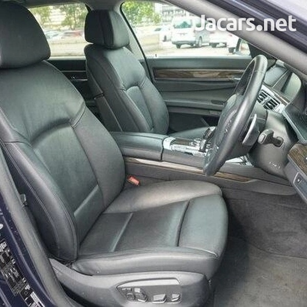 BMW 7-Series 3,0L 2014-4