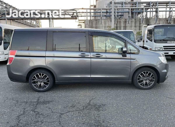 Honda Stepwgn 1,8L 2012-6