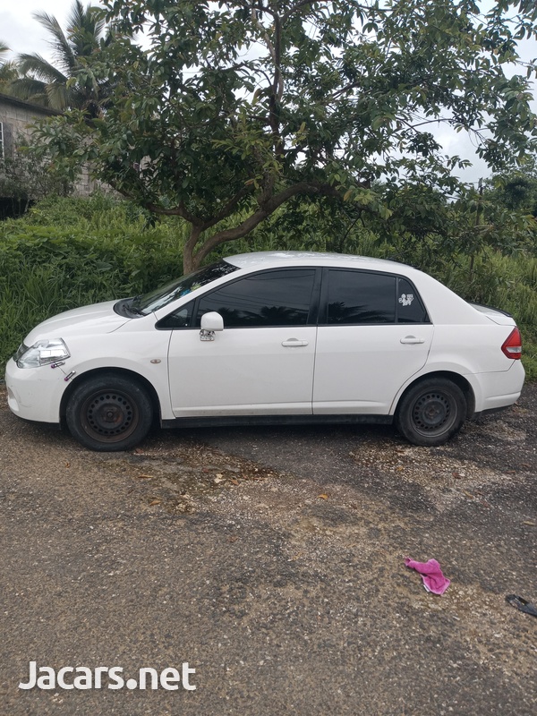 Nissan Tiida 1,3L 2008-1