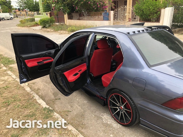 Mitsubishi Lancer 1,5L 2002-5