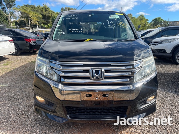 Honda Stepwgn Spada 2,0L 2013-2