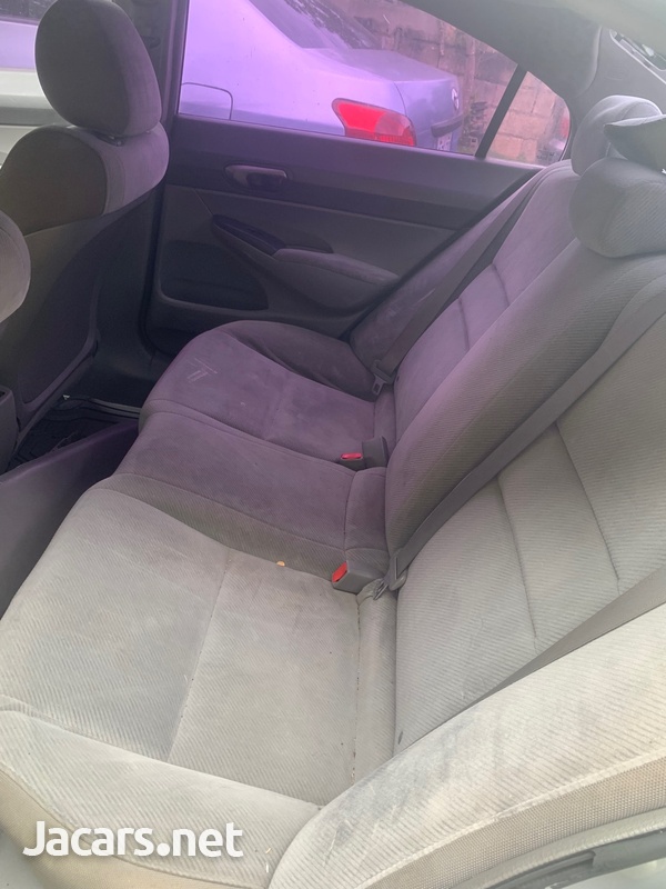 Honda Civic 1,8L 2009-3