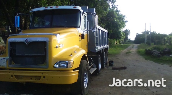 International Dump Truck 9200-6