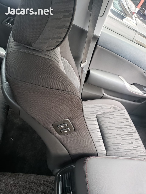 Toyota Crown 2,5L 2012-8