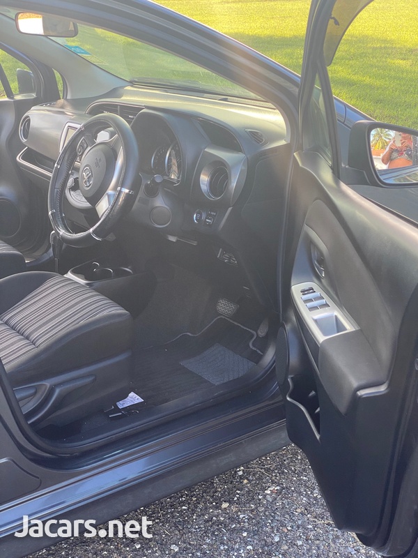 Toyota Vitz 1,5L 2014-10