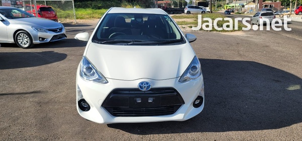 Toyota Aqua 1,5L 2016-2