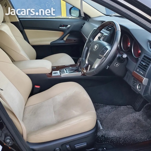 Toyota Mark X 2,5L 2016-4