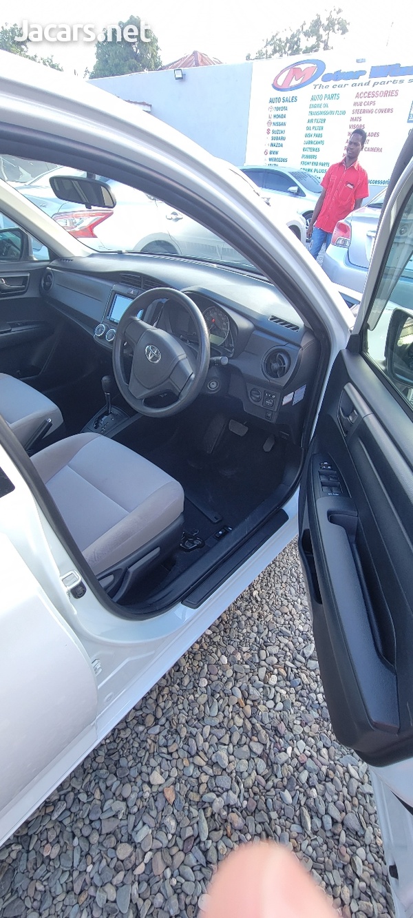 Toyota Axio 1,5L 2017-6