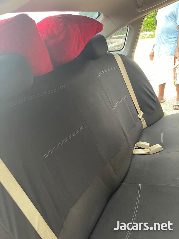 Nissan Bluebird 2,0L 2012-12