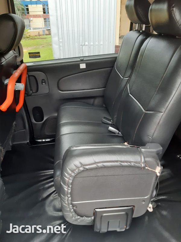 Nissan Serena 2,0L 2014-11