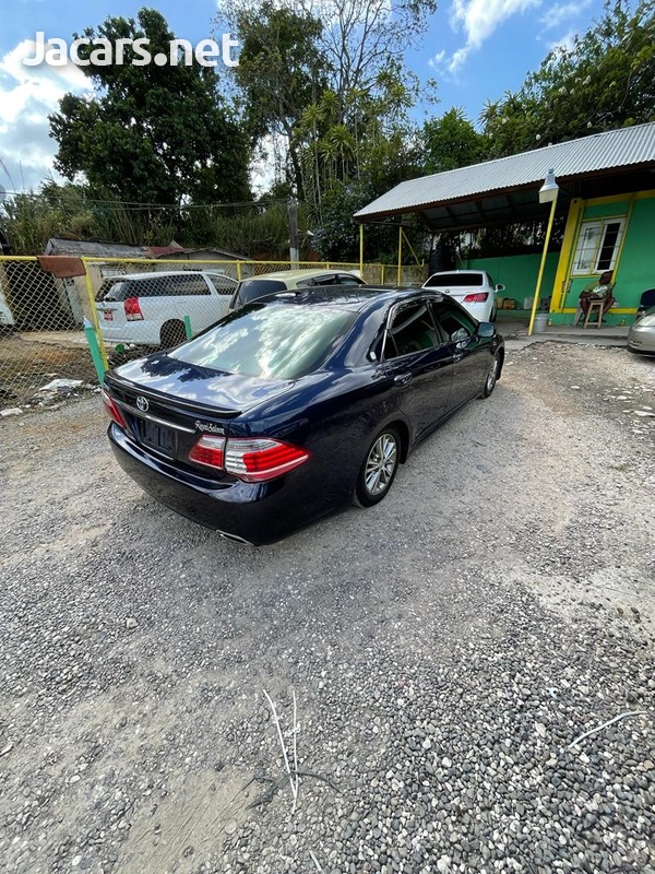 Toyota Crown 2,5L 2011-5