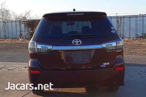 Toyota Wish 1,8L 2013-5